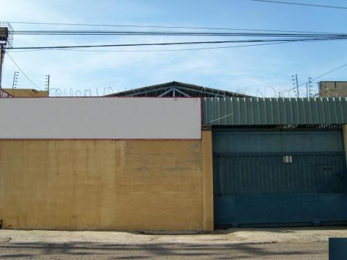 ¿BUSCA GALPÓN EN ALQUILER?, TE LA TENGO EN DELICIAS NORTE.