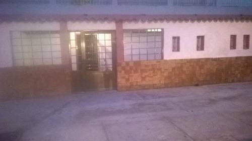 se vende apartamento en los Mangles (cumaná)