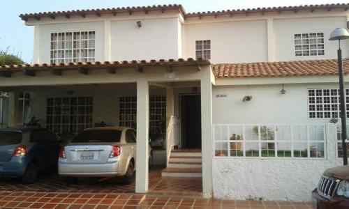 TE VENDO CASA EN LA PICOLA. LLAMA YA.