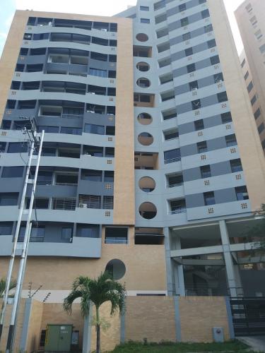 SKY GROUP VENDE APARTAMENTO EN MONTE ALEGRE COUNTRY TAZAJAL