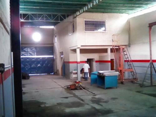 ingvit vende galpon de 470 m2 av aragua