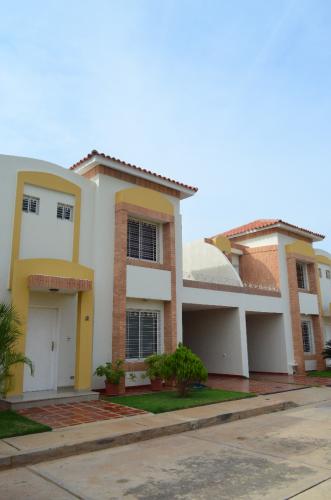 Venta Casa Maracaibo Bahia del Lago