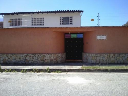 VENDO LINDA CASA EN MERIDA CON ANEXO.EXCELENTE OPORTUNIDAD 2x1