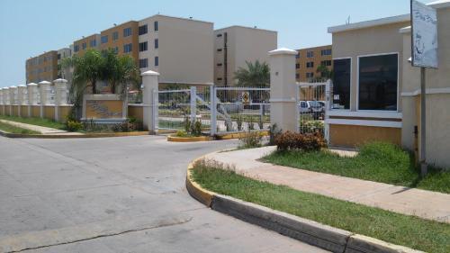 VENDO APTO. EN CIUDAD BAHIA, ENTRADA DE BARCELONA