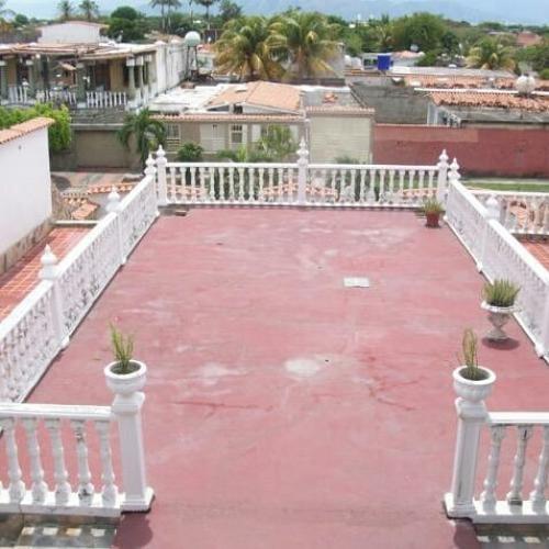 Hermosa y comoda casa en los bucares