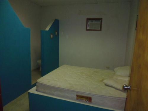 Hotel En Venta En Valencia, Con Recepción, 10 Habitaciones y 2 Anexos.