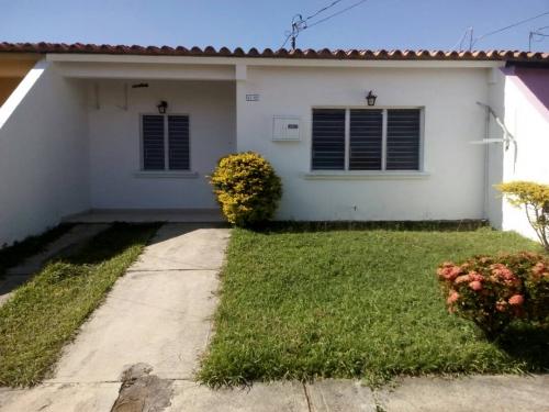 CASA EN LA MORA LOS BUCARES