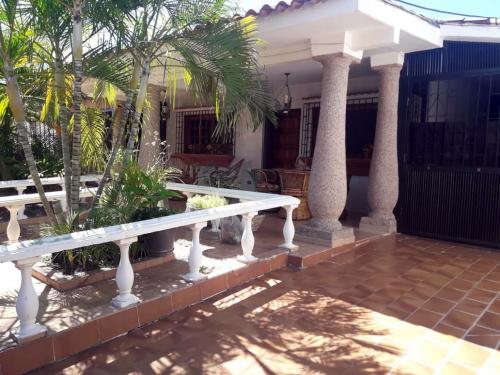 Casa 355 m2 Urb. Ciudad Alianza, Guacara