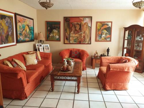 Amplio Apartamento en el Conjunto Residencial Llano Verde; Caobos, Municipio Valencia