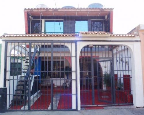 Acogedora Casa en la Urb. La Esmeralda, San Diego