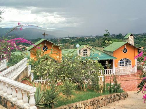 Hermosa Villa Campestre en Las Morochas San Diego