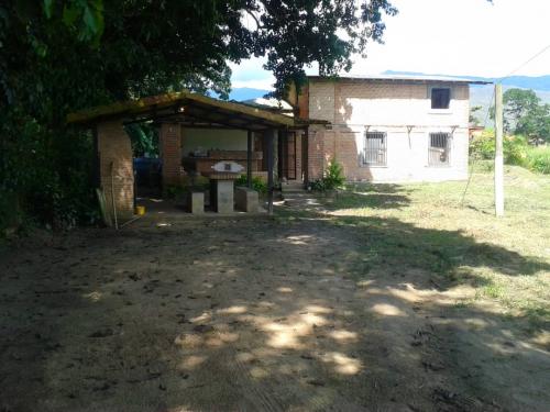 OPORTUNIDAD!!!! VENDO CASA BIFAMILIAR, AGUIRRE ESTADO CARABOBO