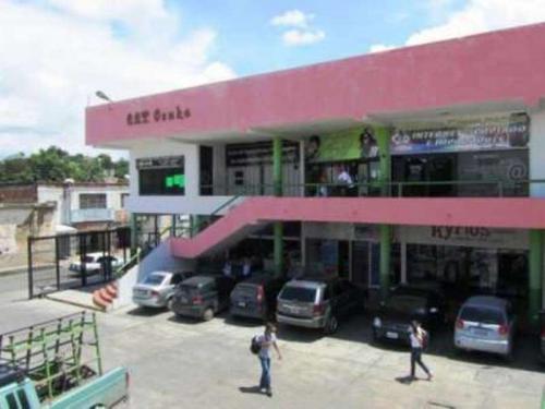 L164 CENTRO COMERCIAL Y PROFESIONAL OSAKA. 