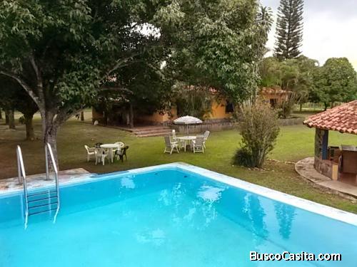 Finca De 9600 m2 en Sabana Del Medio Libertador