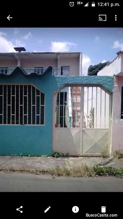 Vendo casa con 2 anexos en Unare II detrás de Santo tomé estado Bolívar