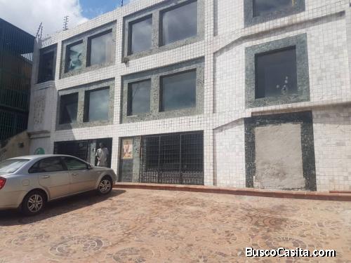 EN VENTA EDIFICIO DE 4 PISOS 450 MTS UBICADO EN MACARACUAY