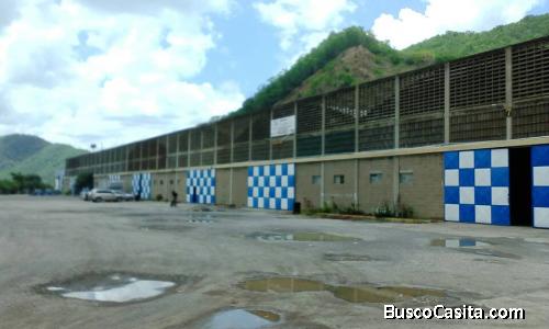 EN ALQUILER GALPÓN 1.100 MTS OFICINA BAÑOS CONJUNTO CERRADO VIGILANCIA