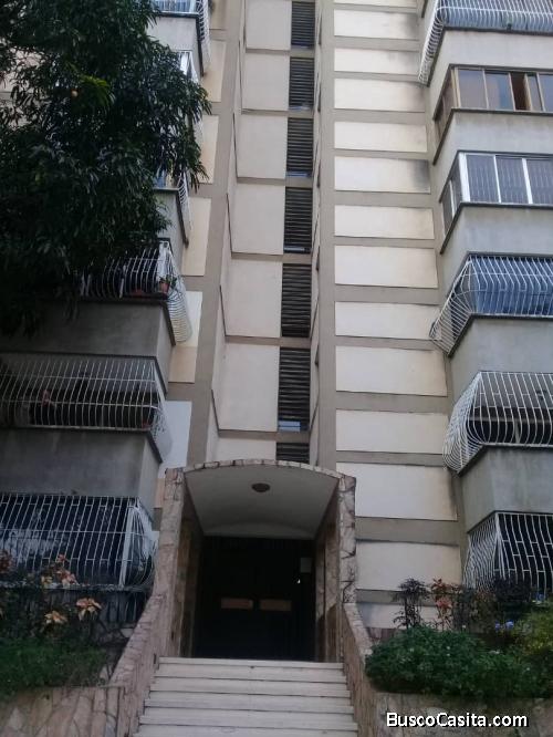 EN ALQUILER APTO AMOBLADO URBANIZACIÓN LAS ACACIAS 100 MTS 3 HAB 2 BAÑOS 