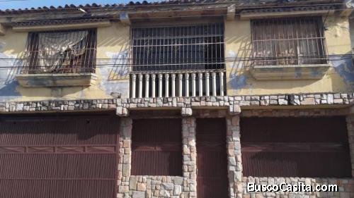 Casa de 205 m2 Barrio Impacto. Valencia