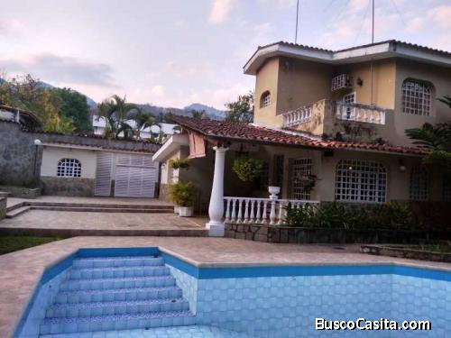 En venta Bella y amplia casa en Prebo III, Valencia Norte