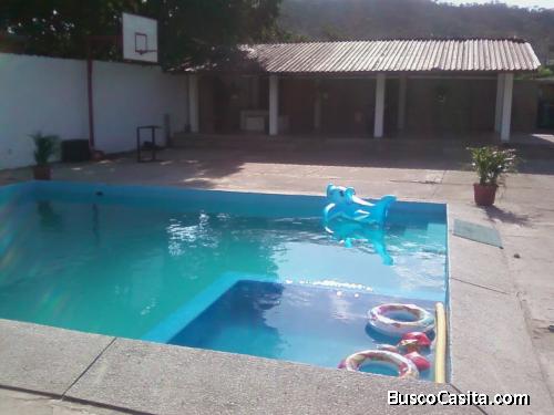 Vendo bella quinta con piscina y caney. Teléfonos 04263026191/04148170361