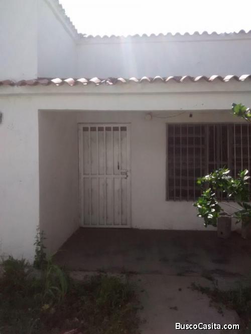 Se alquila cómoda casa en Guacara