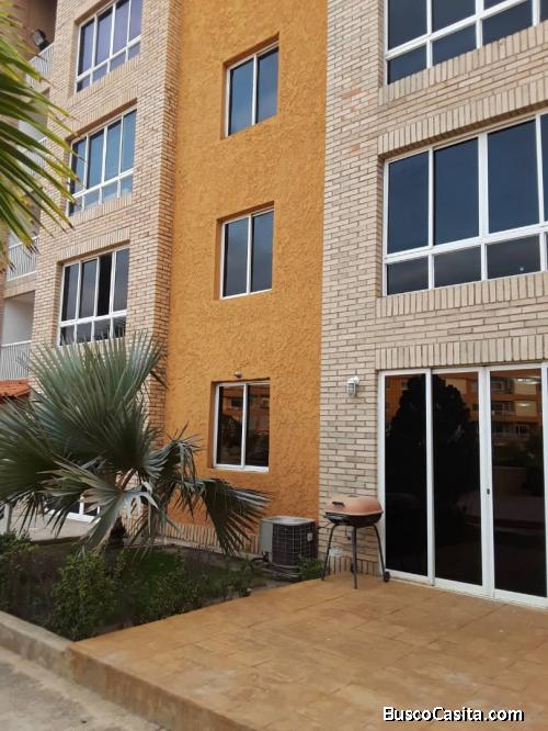 SE VENDE APTO. EN RESID. MARINA DEL REY, LECHERIA