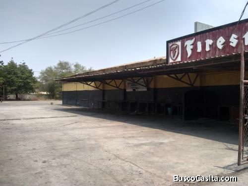 Alquiler de  Galpón en Avenida principal de San Francisco.