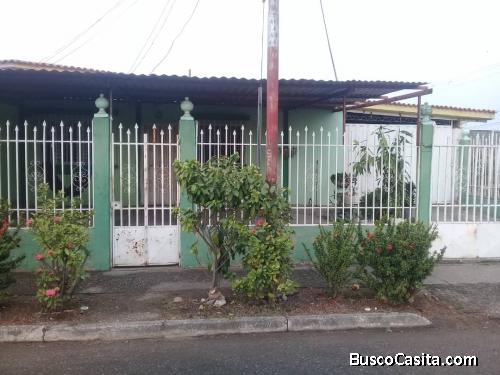 SE VENDE CASA URB. GONZALO BARRIOS