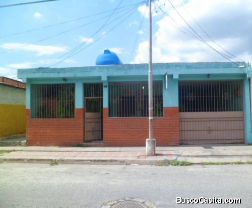 SKY GROUP Vende agradable casa en Caña de Azúcar Sector 4