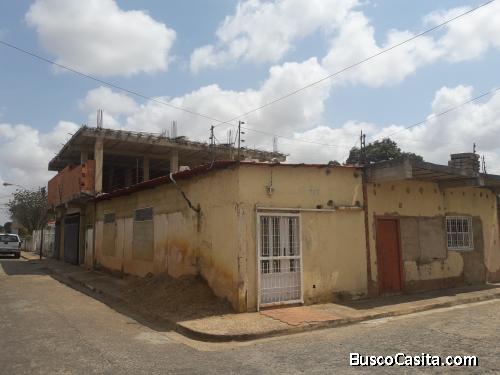 SE VENDE LOCAL COMERCIAL CASA AL LADO Y EDIFICIO EN CONSTRUCCIÓN + 3 OFICINAS DIVIDIDAS CON DRYWALL