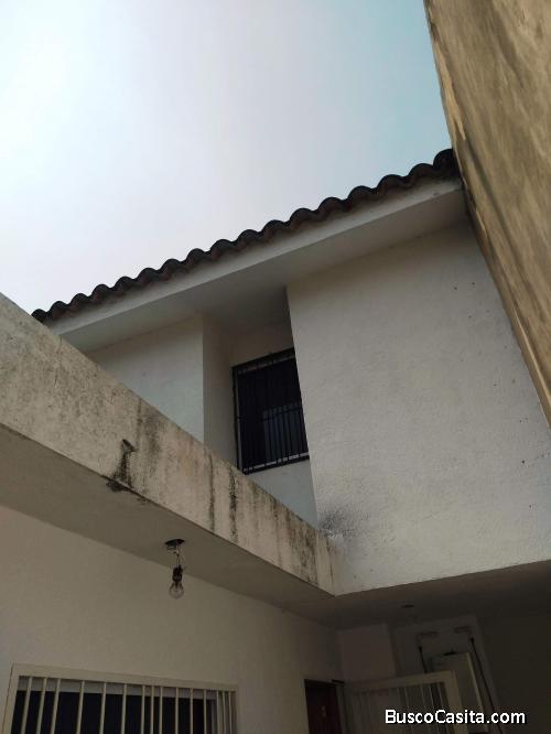 Q1114 CONSOLITEX VENDE TOWNHOUSE CONJ. RES. VILLA CORINA 