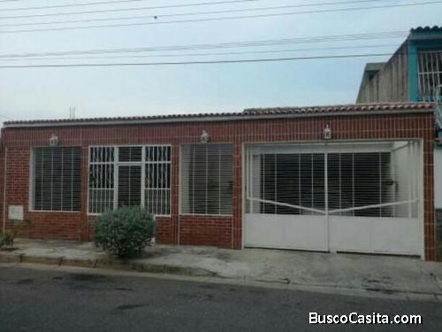 SKY GROUP Vende hermosa casa en la Urb. La Esmeralda San Diego-Carabobo