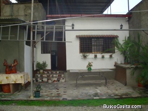 CASA EN EL CENTRO DE SANTA TERESA DEL TUY