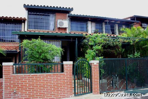 Hermosa casa en Venta Las Rosas -Guatire