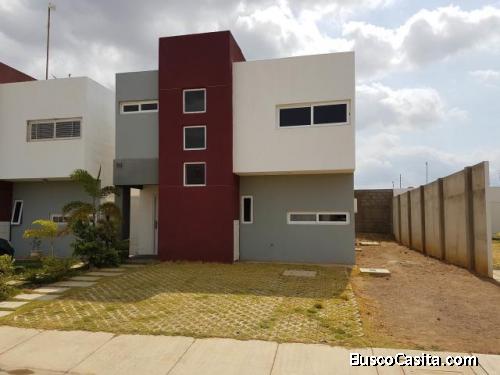 Casa en Venta en Terraluna Coro MLS#19-9557