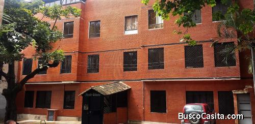 Hermoso apartamento remodelado en La Campiña