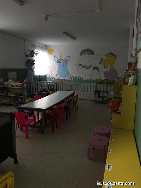 EN SAN BERNARDINO VENDEMOS COLEGIO FONDO DE COMERCIO