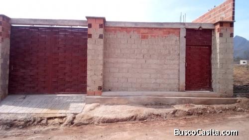 Se vende en San Diego, Valles de Colina; Amplia casa a terminar de 200 m2. Negociable