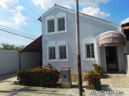 En venta bella  y amplia casa en Ciudad Alianza. Negociable