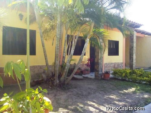 En venta bella casa en San Diego El Polvero. Negociable