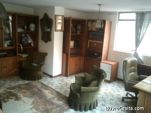 Venta Departamento Excelente Ubicación en Primera Av. De los Palos Grandes 