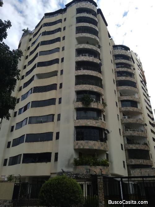 Bello y amplio apartamento en venta en El Parral, Valencia Norte. Negociable