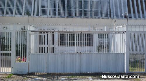 SE VENDE ESPECTACULAR TOWN HOUSE