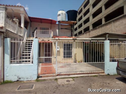 Casa de oportunidad Urb. La Esmeralda