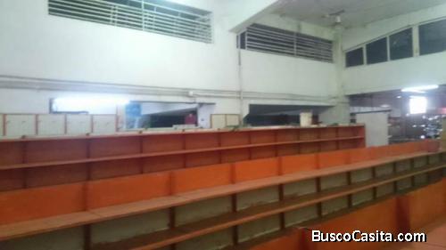 SKY GROUP Vende Local Comercial en la Urb. Los Mangos, Maracay