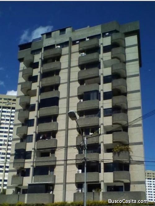 SKY GROUP Vende hermoso apartamento ubicado en Residencias La Marina, en La Guaira