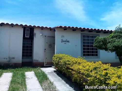 Q1115 CONSOLITEX VENDE HERMOSA CASA EN VILLA TOSCANA EL PRADO