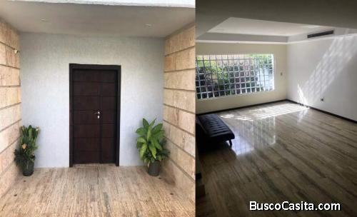 Q1041 - JC CONSOLITEX VENDE QUINTA PARAISO - PORLAMAR +584124768728