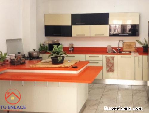 De Oportunidad! Bella Casa Con 3 Locales Calle La Paralela